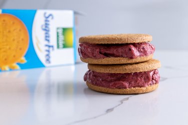 Zmrzlinové sendviče (s proteinovou zmrzlinou)