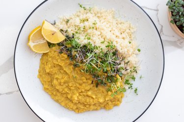 Jednoduchý dahl z červené čočky