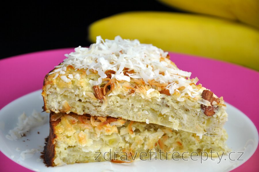 Kokosovo-banánový koláč bez cukru a mouky