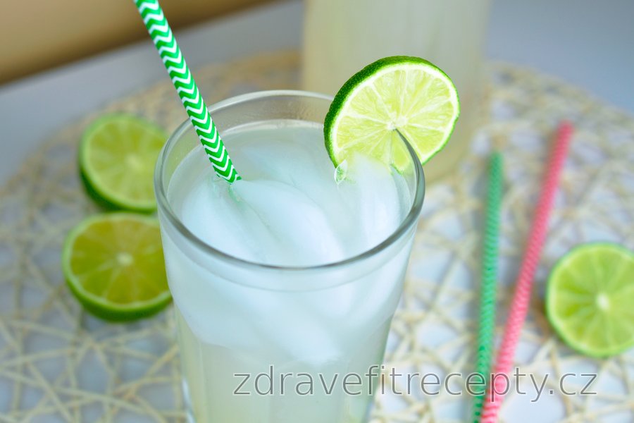 Osvěžující limetkovo-zázvorová limonáda